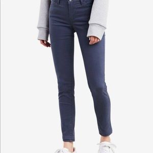‼️Levi’s 710 super skinny🫐